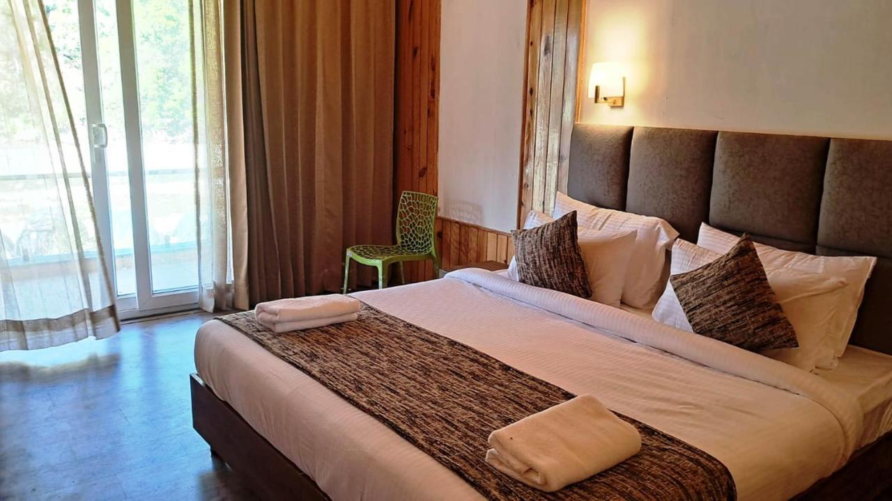 Qcent Woods Resort & Spa, Rishīkesh Esterno foto