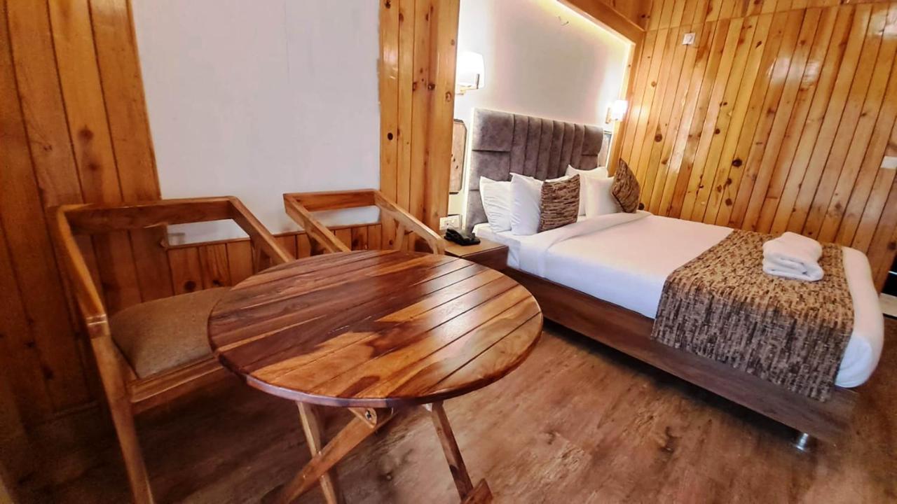 Qcent Woods Resort & Spa, Rishīkesh Esterno foto