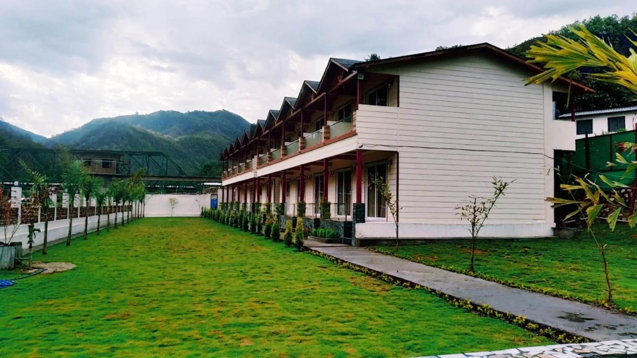Qcent Woods Resort & Spa, Rishīkesh Esterno foto