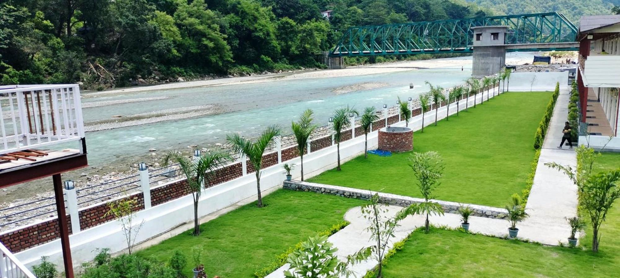 Qcent Woods Resort & Spa, Rishīkesh Esterno foto