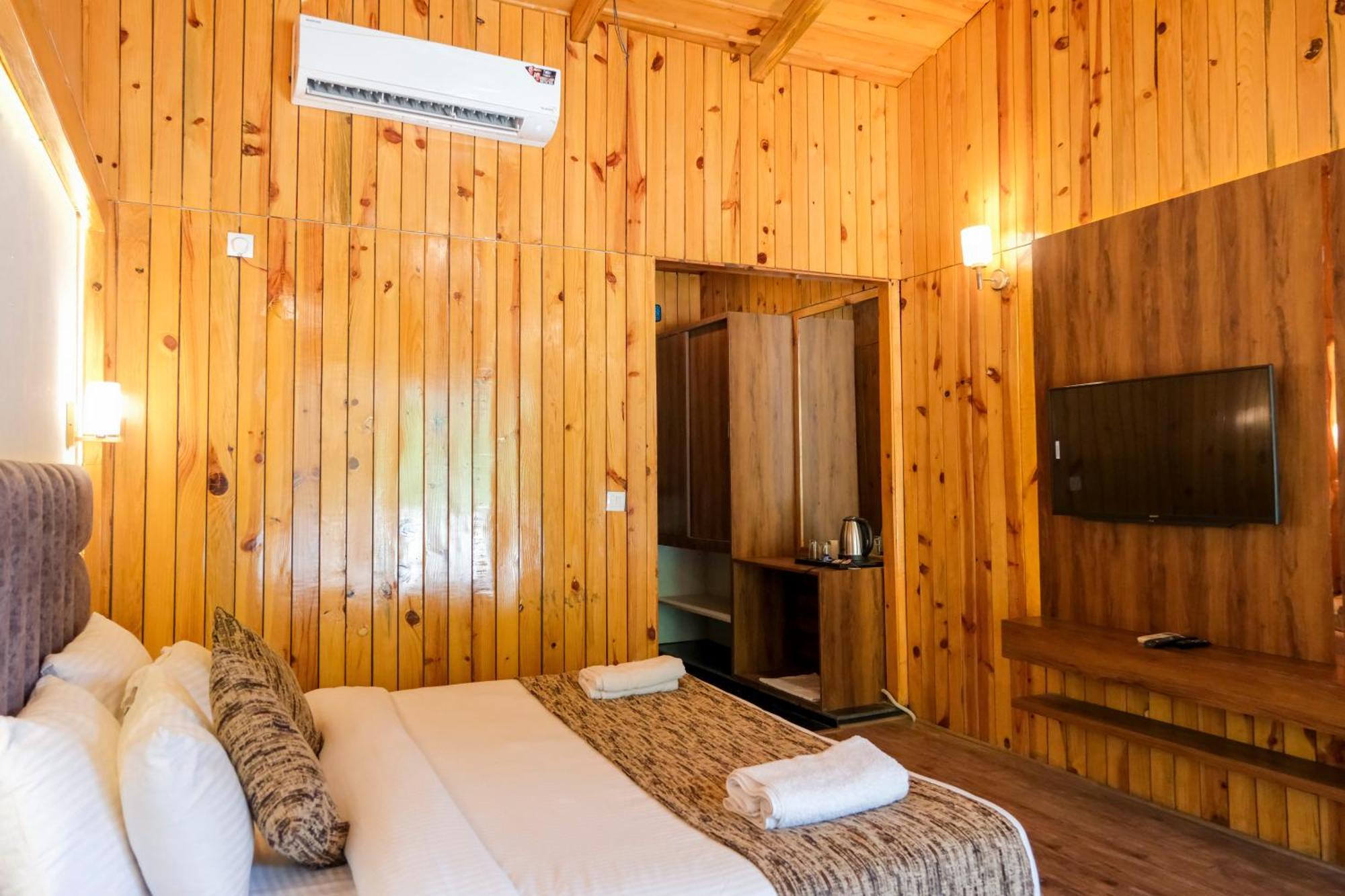 Qcent Woods Resort & Spa, Rishīkesh Esterno foto