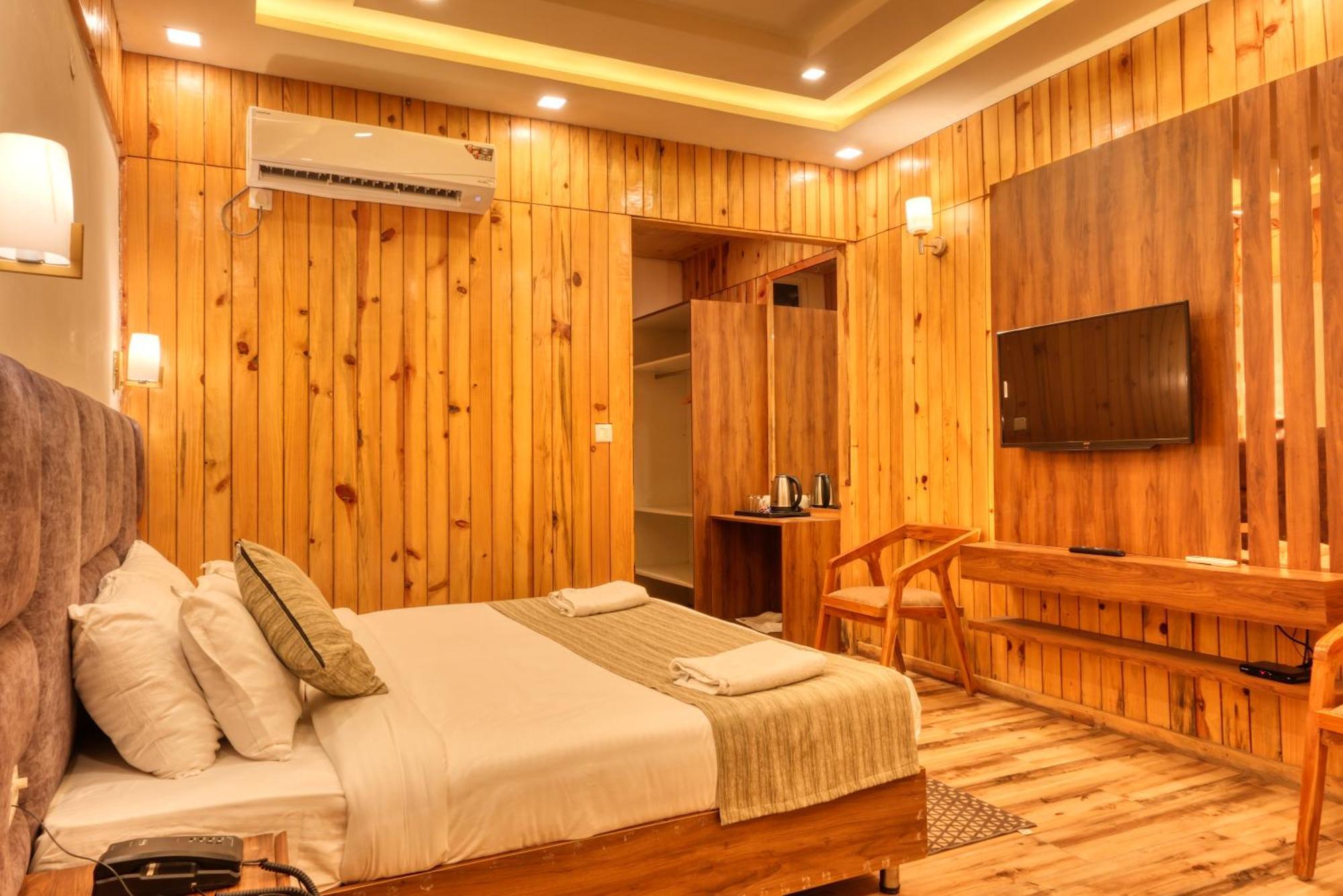 Qcent Woods Resort & Spa, Rishīkesh Esterno foto