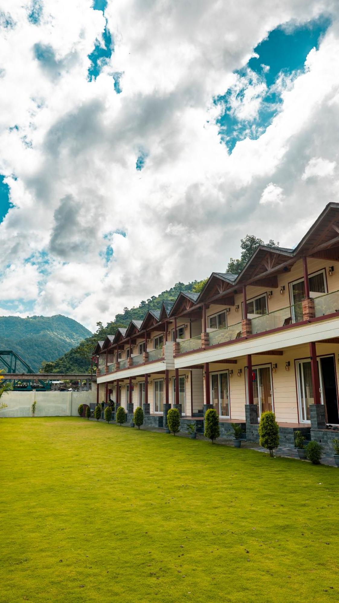 Qcent Woods Resort & Spa, Rishīkesh Esterno foto