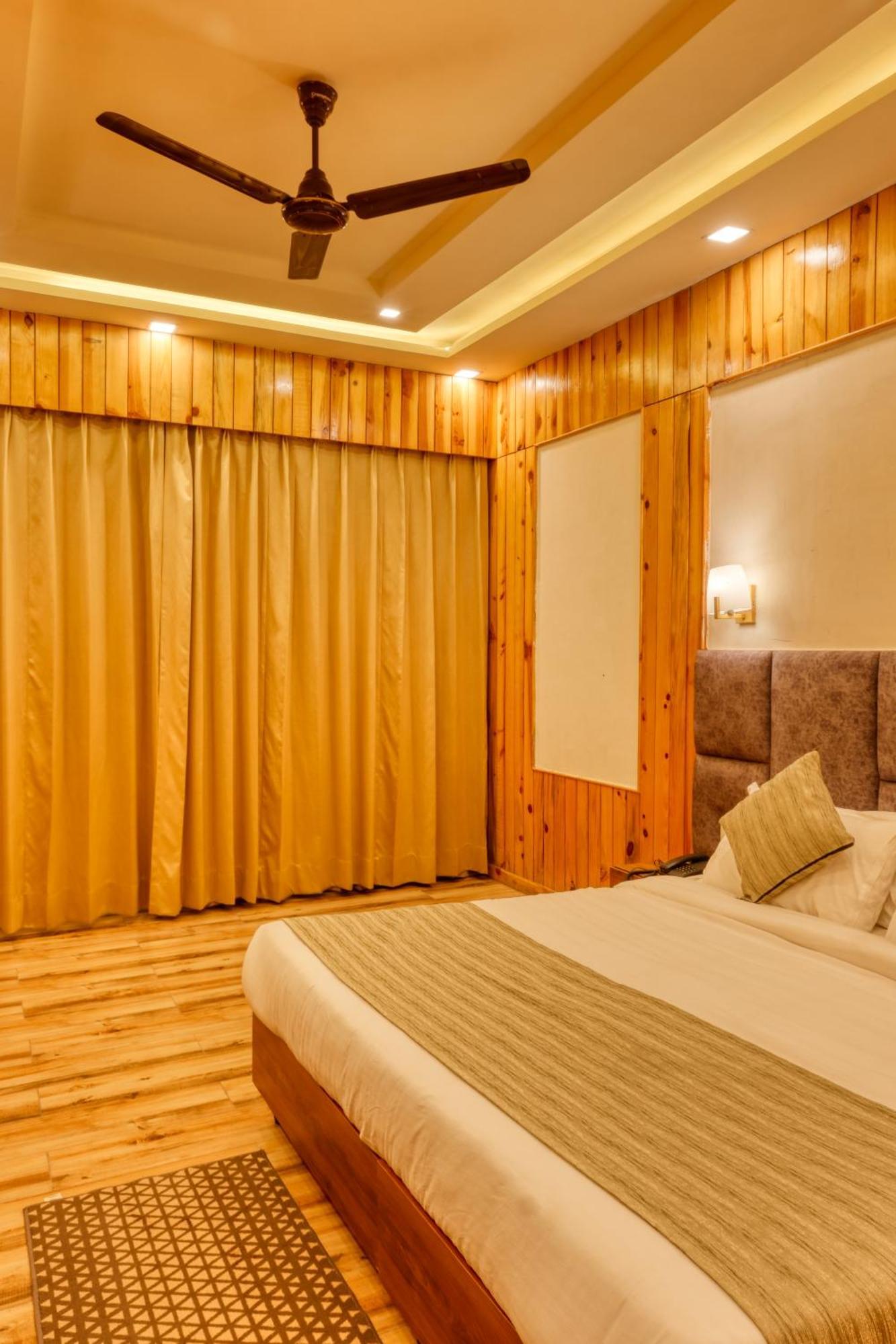 Qcent Woods Resort & Spa, Rishīkesh Esterno foto