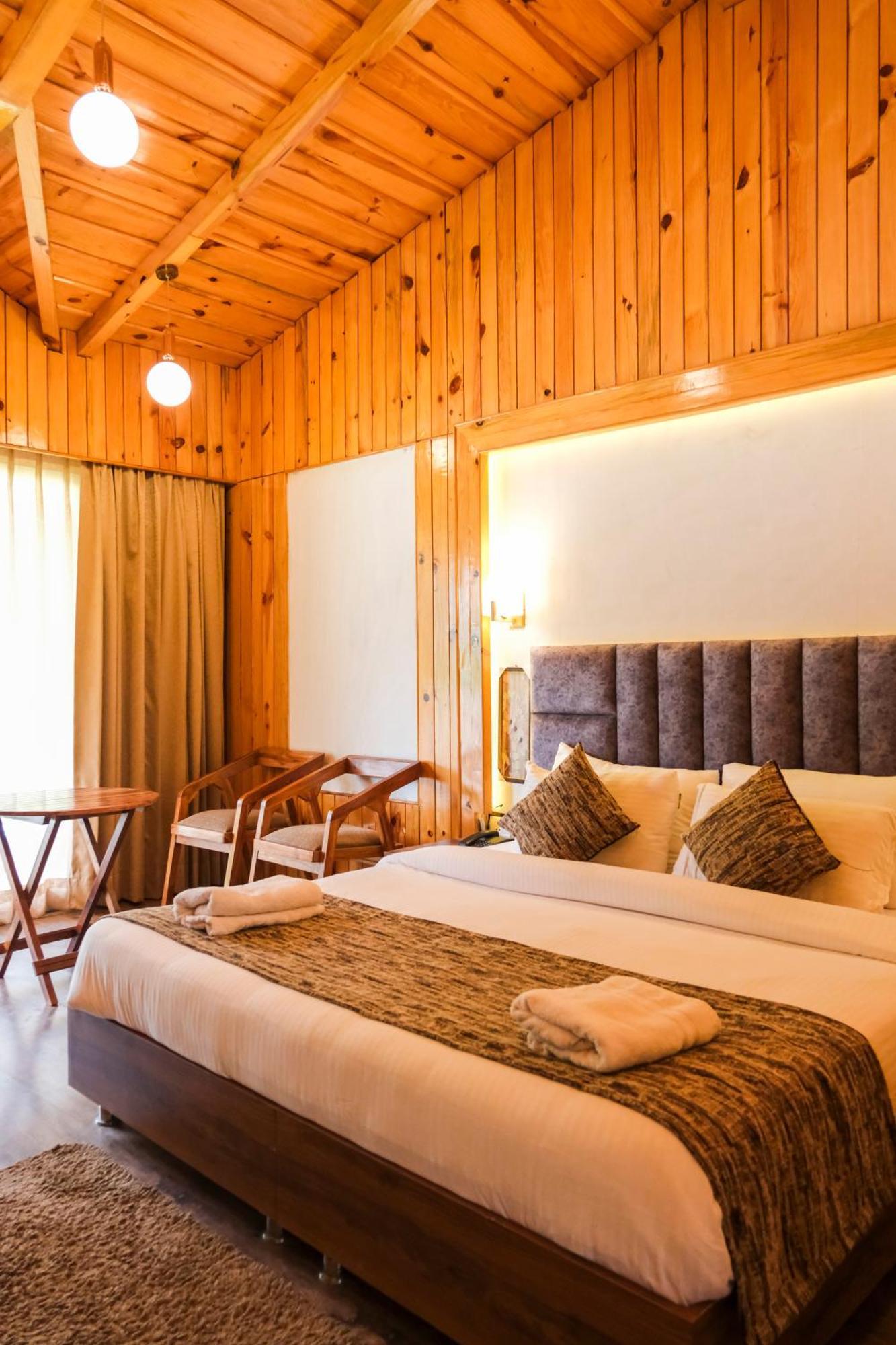 Qcent Woods Resort & Spa, Rishīkesh Esterno foto